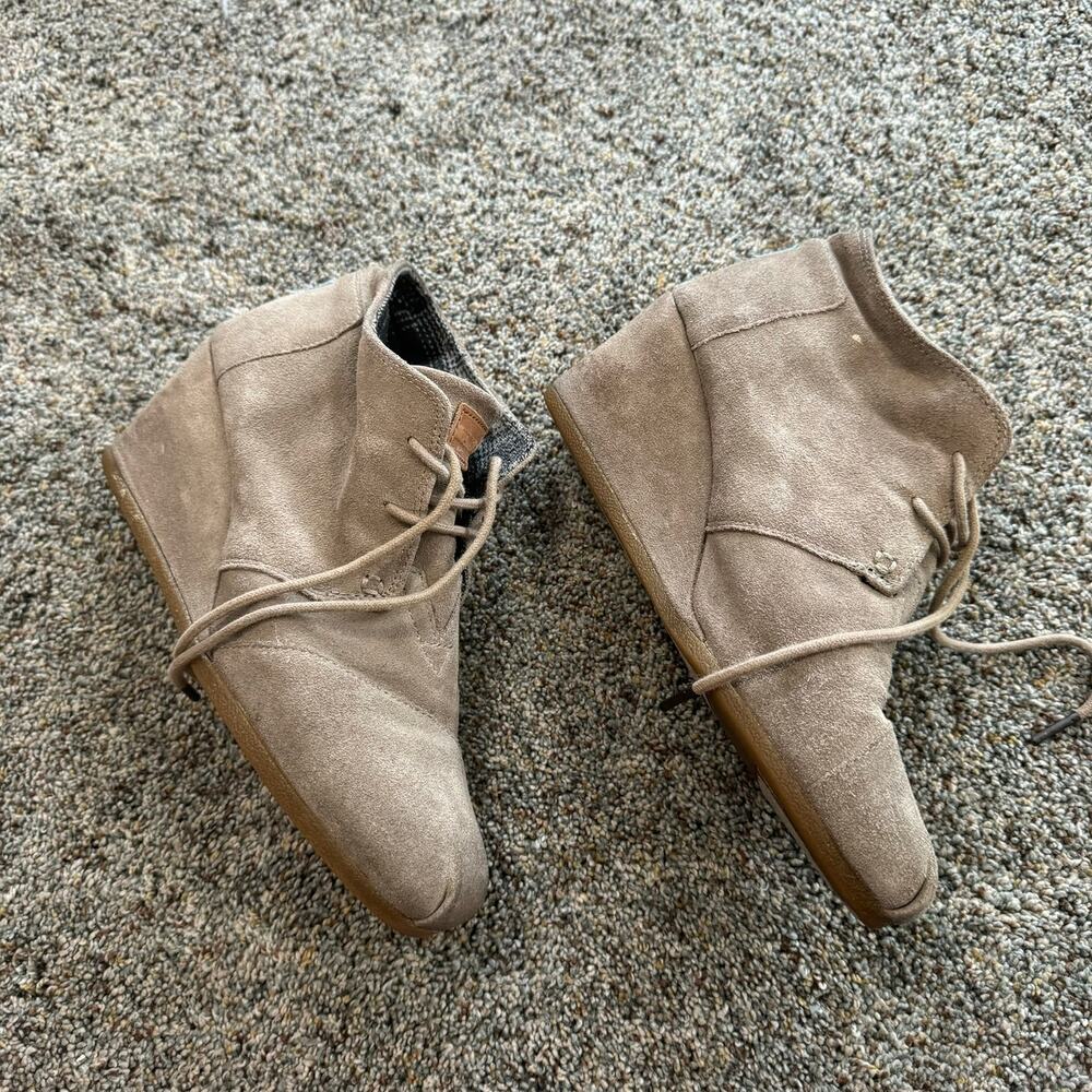 TOMS Brown Suede Leather Wedge Booties Size 9.5 Lace Up Heeled Boots
